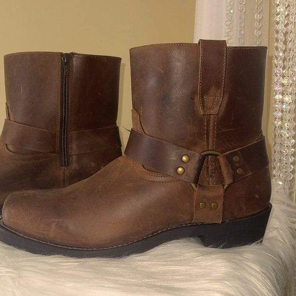 Brand New Men’s Brown “ DINGO“ Boots - Picture 3 of 13